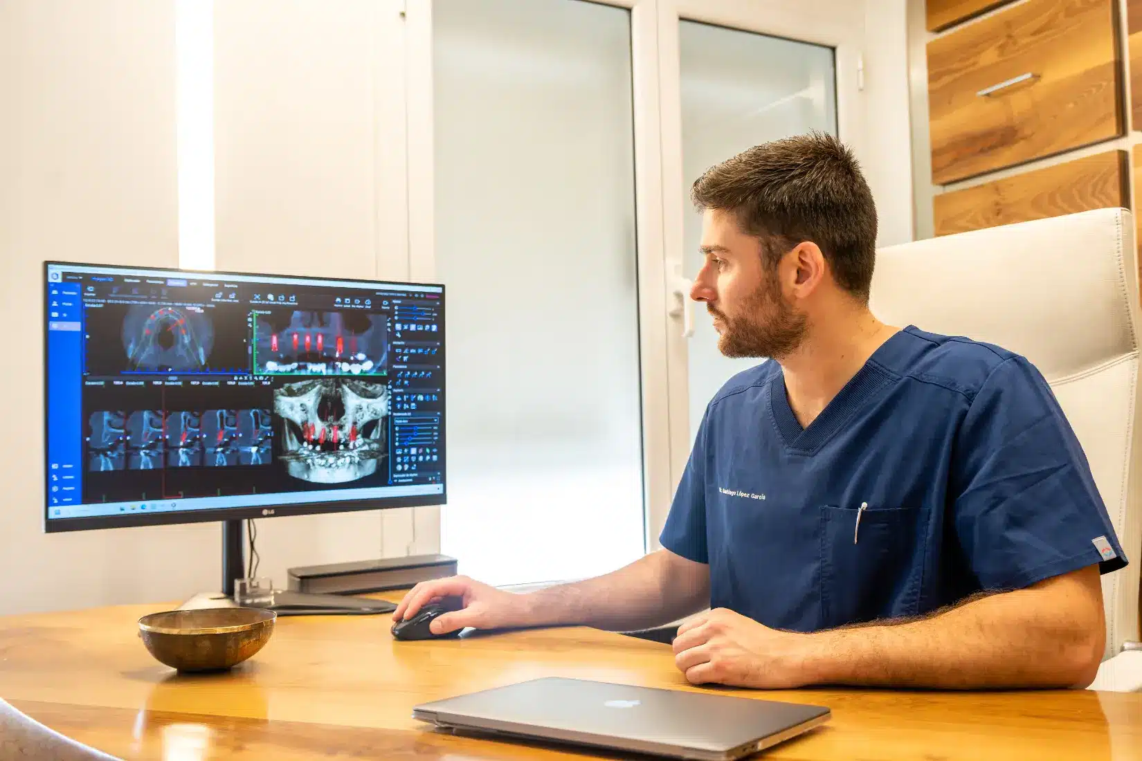 clinica-dental-especializada-en-oviedo